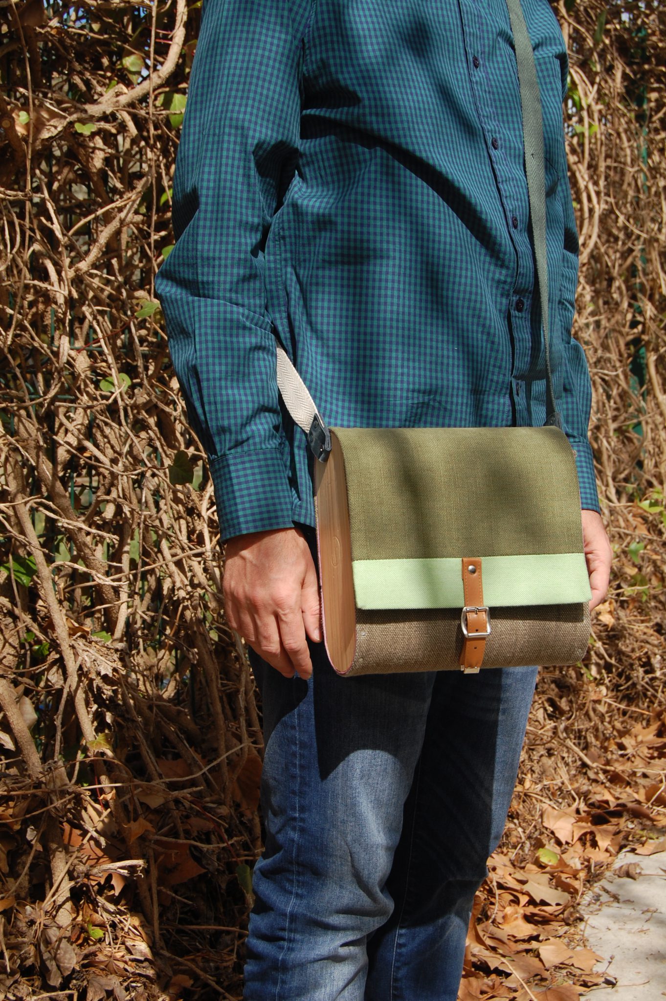 Bolsos de madera Bolso de tela y madera modelo Unisex verde